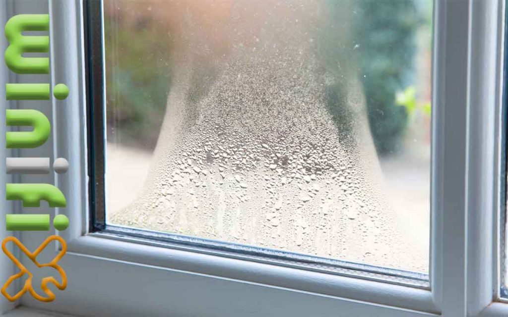 بخار بین شیشه‌های پنجره دوجداره