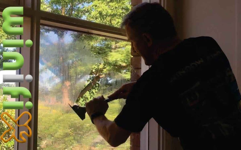 چسب محافظ شیشه